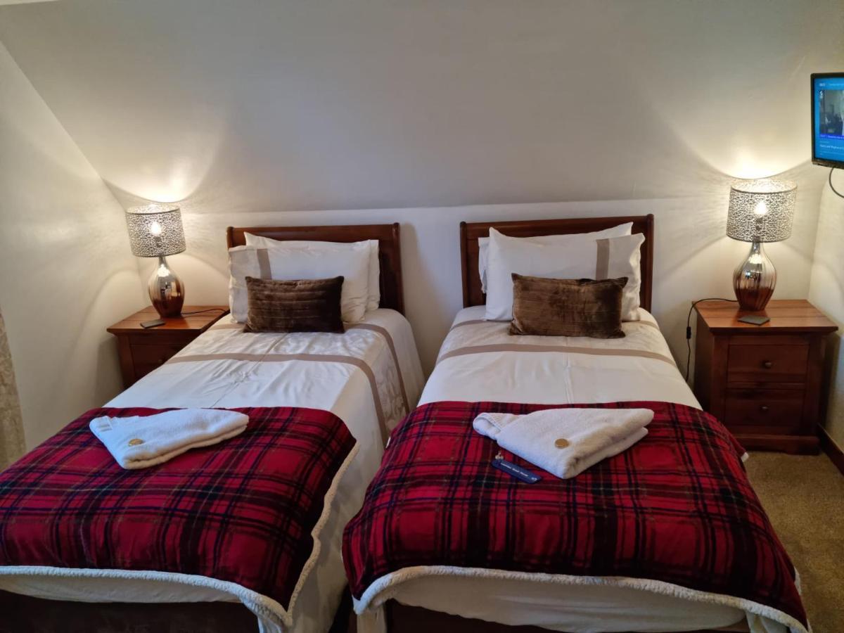 Lochview Guest House Улапул Екстериор снимка