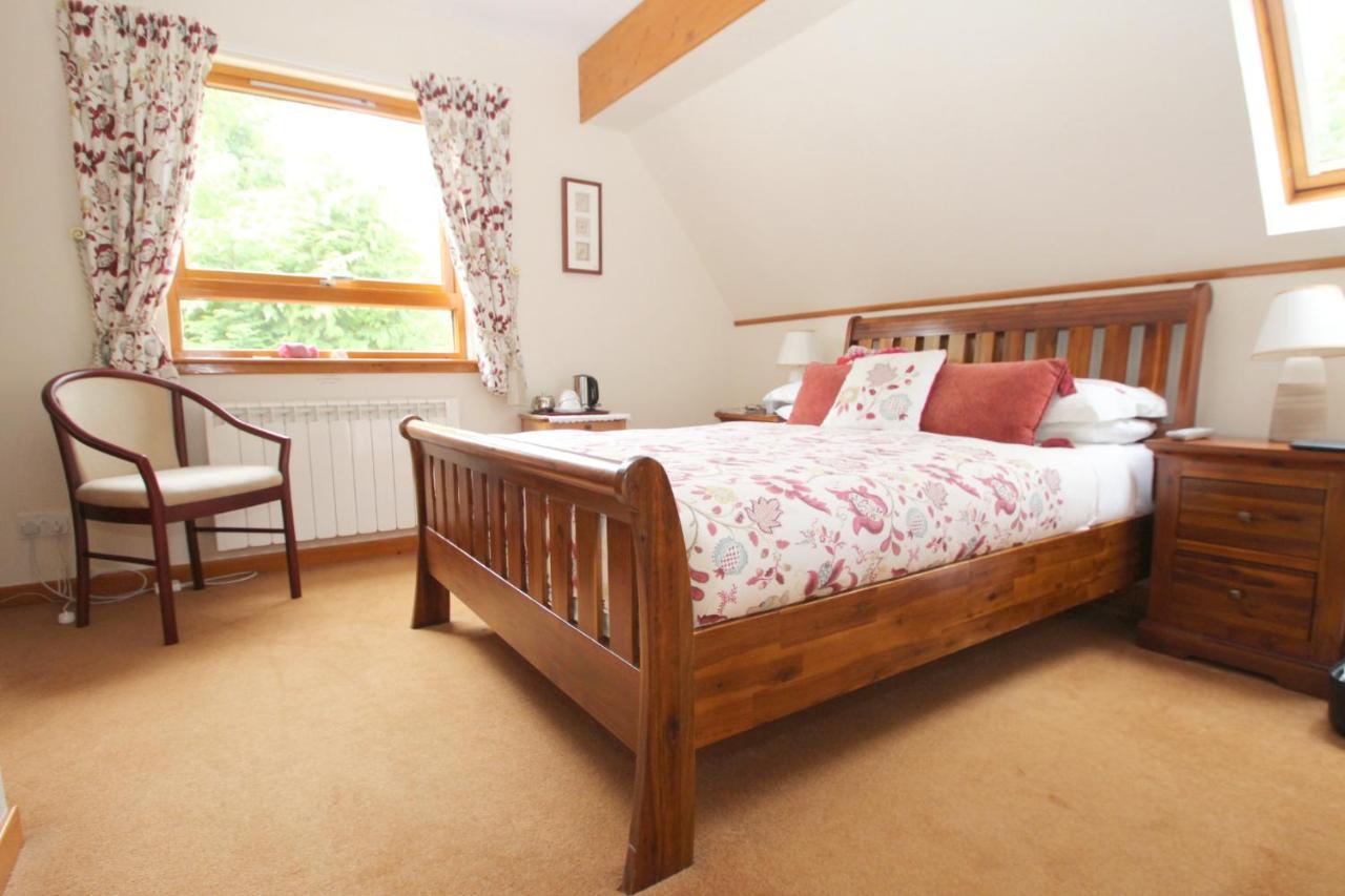 Lochview Guest House Улапул Екстериор снимка