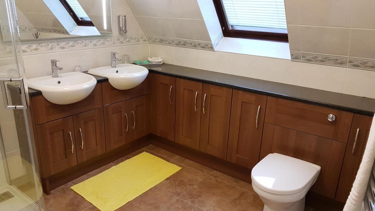 Lochview Guest House Улапул Екстериор снимка